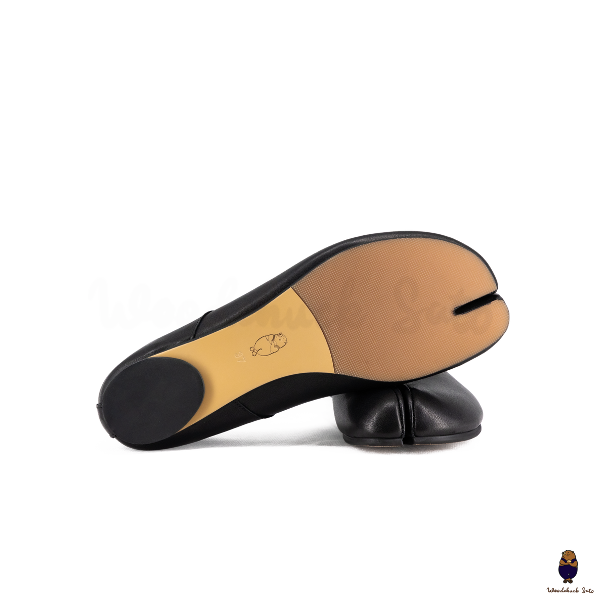 WoodchuckSato Black Leather Split-Toe Tabi Ballerina Flats